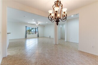 2253 Laurel Heights Ln in Henderson, NV - Building Photo - Building Photo