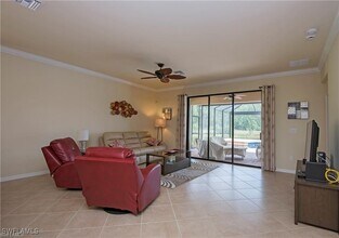 11083 Cherry Laurel Dr in Ft. Myers, FL - Building Photo - Building Photo
