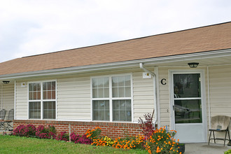 Belford Commons Apartments in Emporia, VA - Building Photo - Building Photo