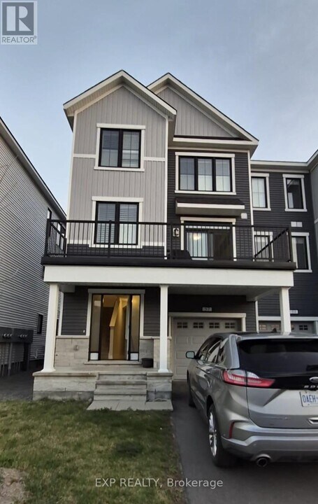 57 Lentago Ave. in Ottawa, ON - Building Photo