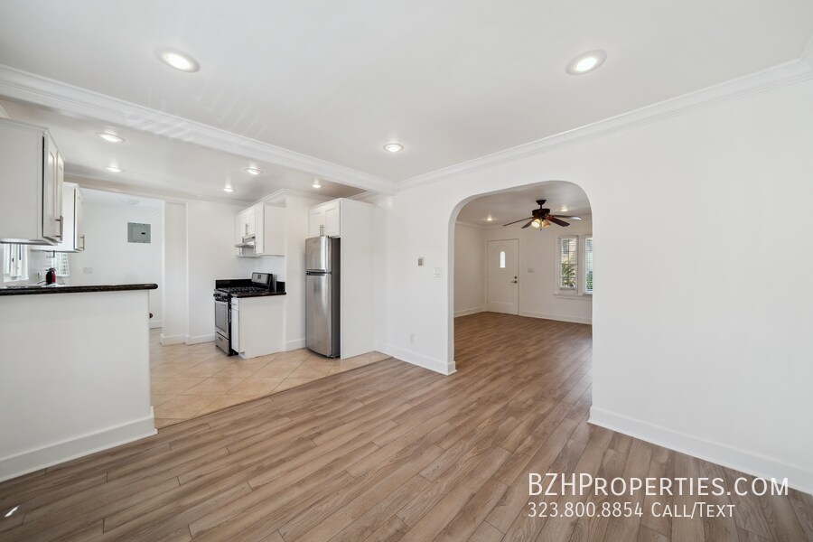 7942 Fountain Ave in West Hollywood, CA - Building Photo