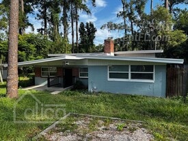7935 India Ave in Jacksonville, FL - Building Photo