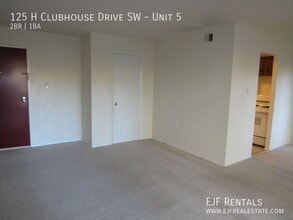 125H Clubhouse Dr SW in Leesburg, VA - Building Photo - Building Photo