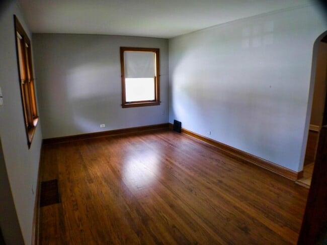 9337 S Richmond Ave in Evergreen Park, IL - Building Photo - Building Photo