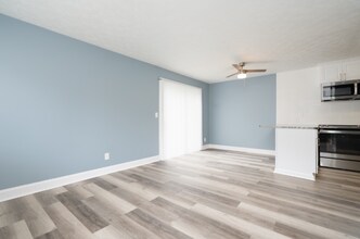 7560 Taylor Rd in Riverdale, GA - Building Photo - Building Photo