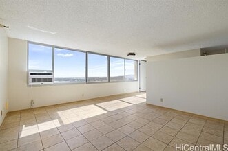 1060 Kamehameha Hwy in Pearl City, HI - Foto de edificio - Building Photo