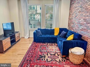 5610 45th Ave in Hyattsville, MD - Foto de edificio - Building Photo