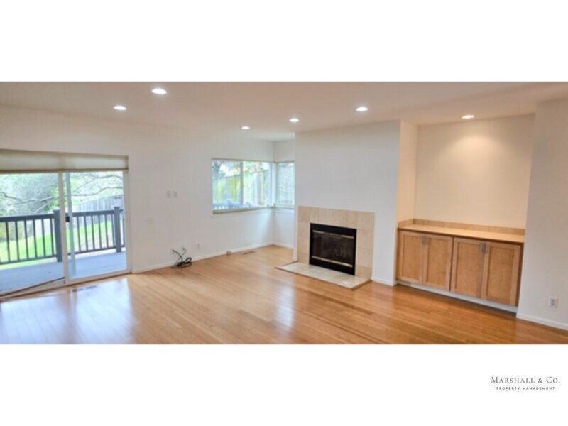 175 Koch Rd in Corte Madera, CA - Building Photo