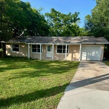 1485 Center Ave in Daytona Beach, FL - Building Photo - Building Photo