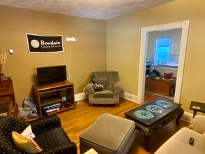 10 Clifton St, Unit 1 in Somerville, MA - Building Photo - Building Photo