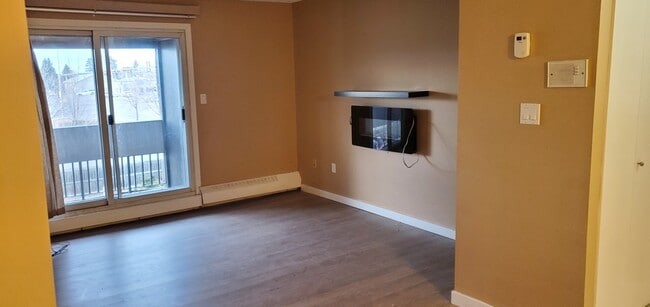 5328-354 54 St in Cold Lake, AB - Building Photo - Building Photo