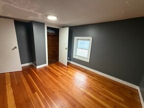 949 Locust St in Fall River, MA - Building Photo - Building Photo