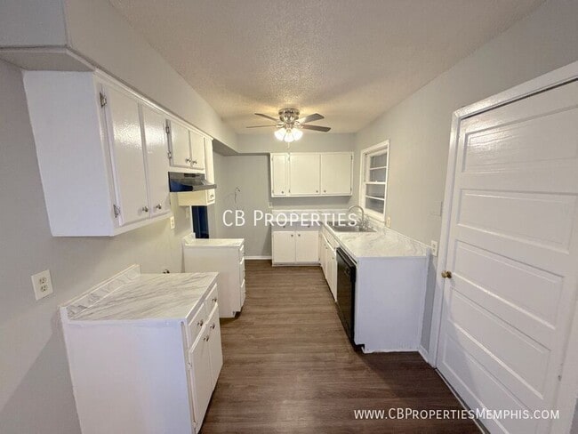 1497 Maxine St in Memphis, TN - Building Photo - Building Photo