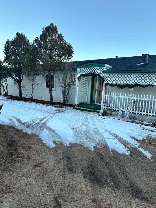 15015 US-24 in Peyton, CO - Building Photo