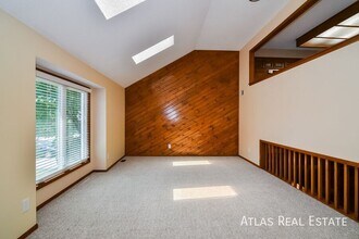 322 NE Lincoln St in Lee's Summit, MO - Building Photo - Building Photo