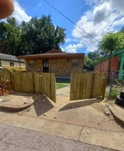 2367 Hunter Ave in Memphis, TN - Foto de edificio - Building Photo