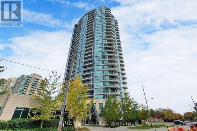 715-718 HOLMES Ave in Toronto, ON - Building Photo - Building Photo