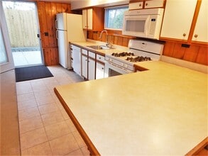 2133 NY-65, Unit Apt 2 in Bloomfield, NY - Building Photo - Building Photo