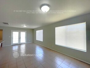 10902 W Montecito Ave, Unit 1st floor in Phoenix, AZ - Foto de edificio - Building Photo