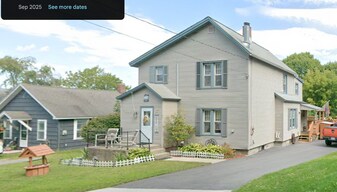 25 Yarmouth St in Pittsfield, MA - Building Photo