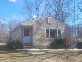 77 Maxim Rd in Howell, NJ - Building Photo