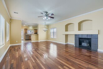 8964 Tom Noon Ave in Las Vegas, NV - Building Photo - Building Photo