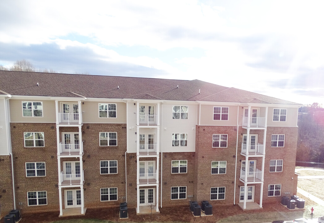 Miller's Rest Apartments in Lynchburg, VA - Foto de edificio