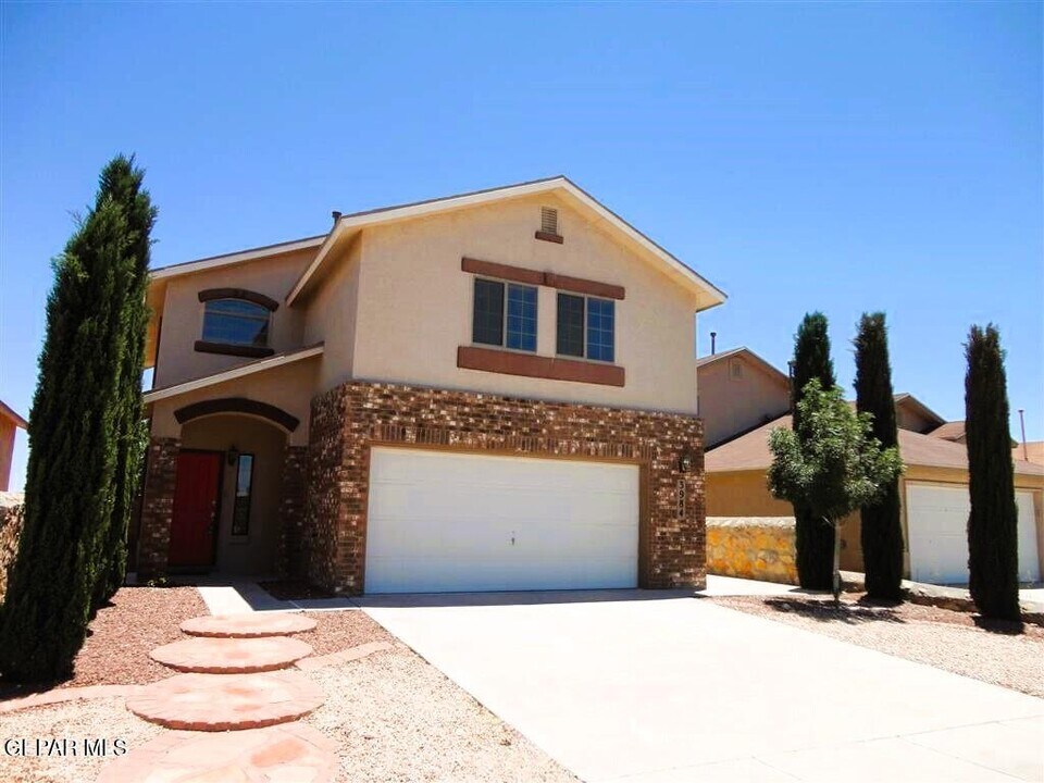 3984 Tierra Venado Dr in El Paso, TX - Building Photo