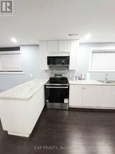 12 Vanier Dr in Welland, ON - Building Photo - Building Photo