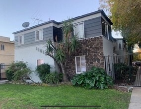 11610 Oxnard St, Unit Apt #6 in North Hollywood, CA - Building Photo - Building Photo
