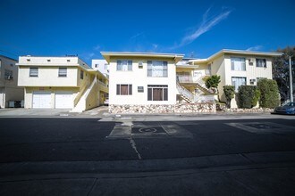 7705 Romaine St in West Hollywood, CA - Building Photo - Building Photo