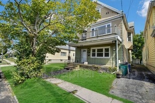 305 Cable St in Buffalo, NY - Building Photo