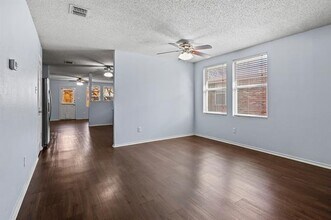 1937 Riverchase Ln in Justin, TX - Building Photo - Building Photo