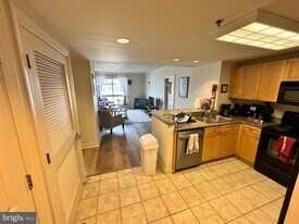 777 7th St NW in Washington, DC - Building Photo
