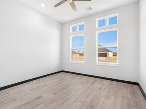 209 Silverleaf Rd in Sweeny, TX - Building Photo - Building Photo