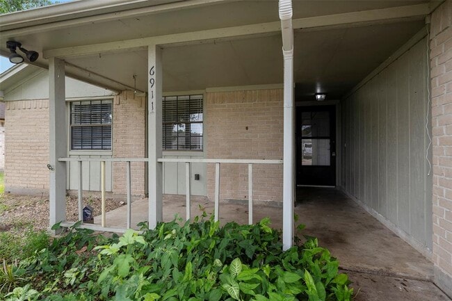 6911 Prairie Village Dr in Katy, TX - Building Photo - Building Photo