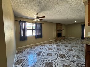 831 Swinging Spear Rd in Roswell, NM - Building Photo - Building Photo