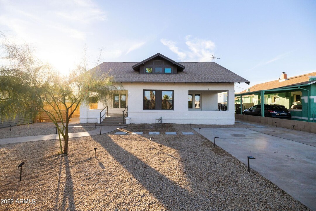 326 N 17th Dr in Phoenix, AZ - Building Photo