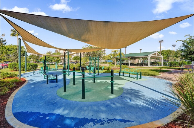 1200 Saint Charles Pl, Unit 1200 Saint Charles Place in Pembroke Pines, FL - Foto de edificio - Building Photo