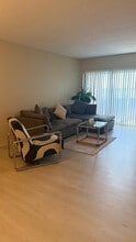400 Kings Point Dr, Unit 408 in Sunny Isles Beach, FL - Building Photo - Building Photo