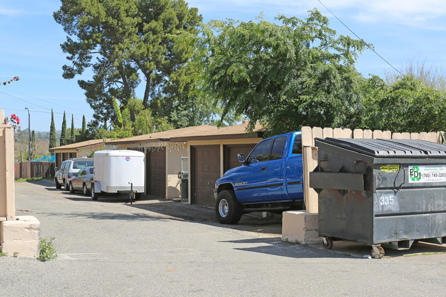 910-930 W 10th Ave in Escondido, CA - Building Photo - Building Photo