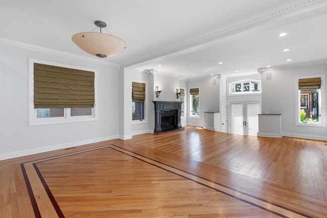 2725 N Magnolia Ave in Chicago, IL - Building Photo - Building Photo