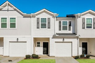 214 Telford Dr in Greenville, SC - Building Photo