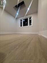 686 Rhodes Ave in Toronto, ON - Building Photo - Building Photo