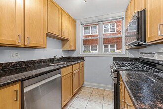 2624 W Catalpa Ave, Unit 14 in Chicago, IL - Foto de edificio - Building Photo