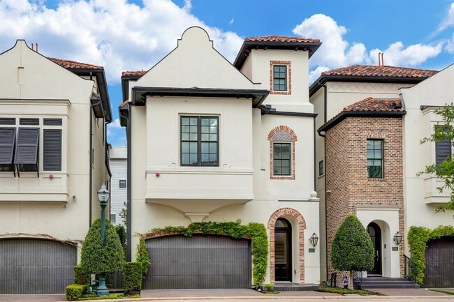 property at 30 Southside Cir