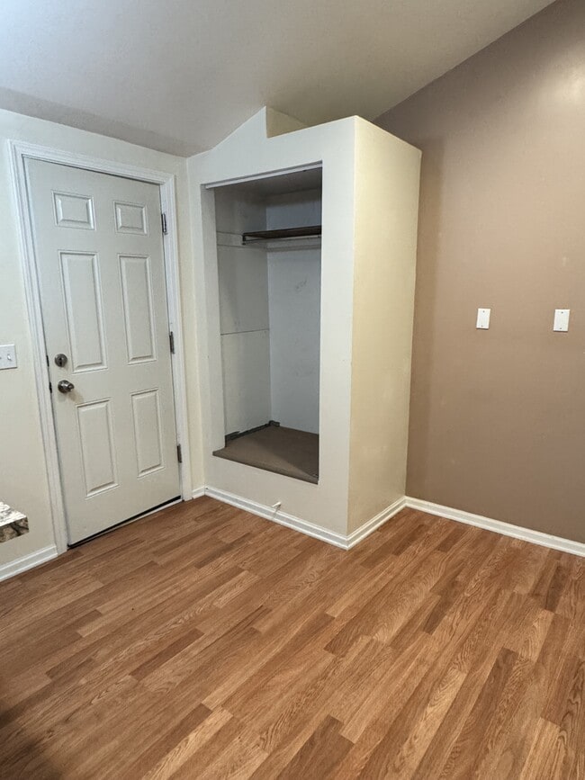 951 Muskegon Ave NW in Grand Rapids, MI - Building Photo - Building Photo