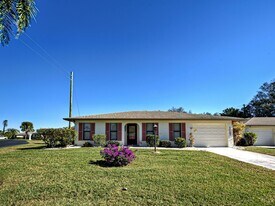 1657 Bal Harbour Dr in Venice, FL - Building Photo