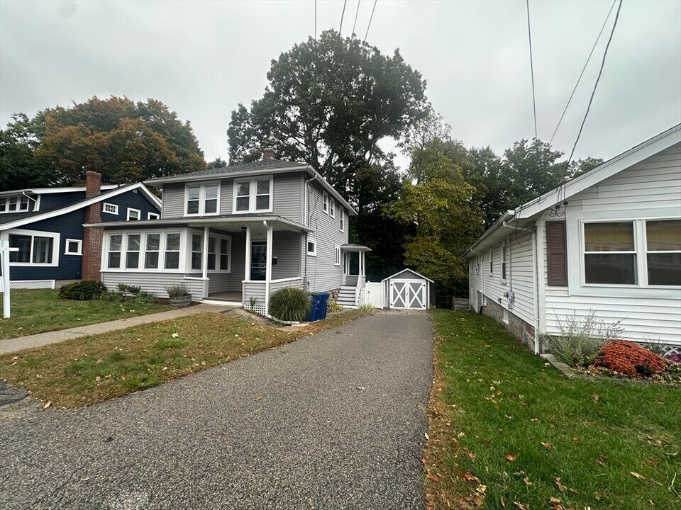23 Bower Rd in Braintree, MA - Building Photo