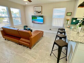 304 Barracuda Ave-Unit -ID1246505P in Fort Walton Beach, FL - Foto de edificio - Building Photo